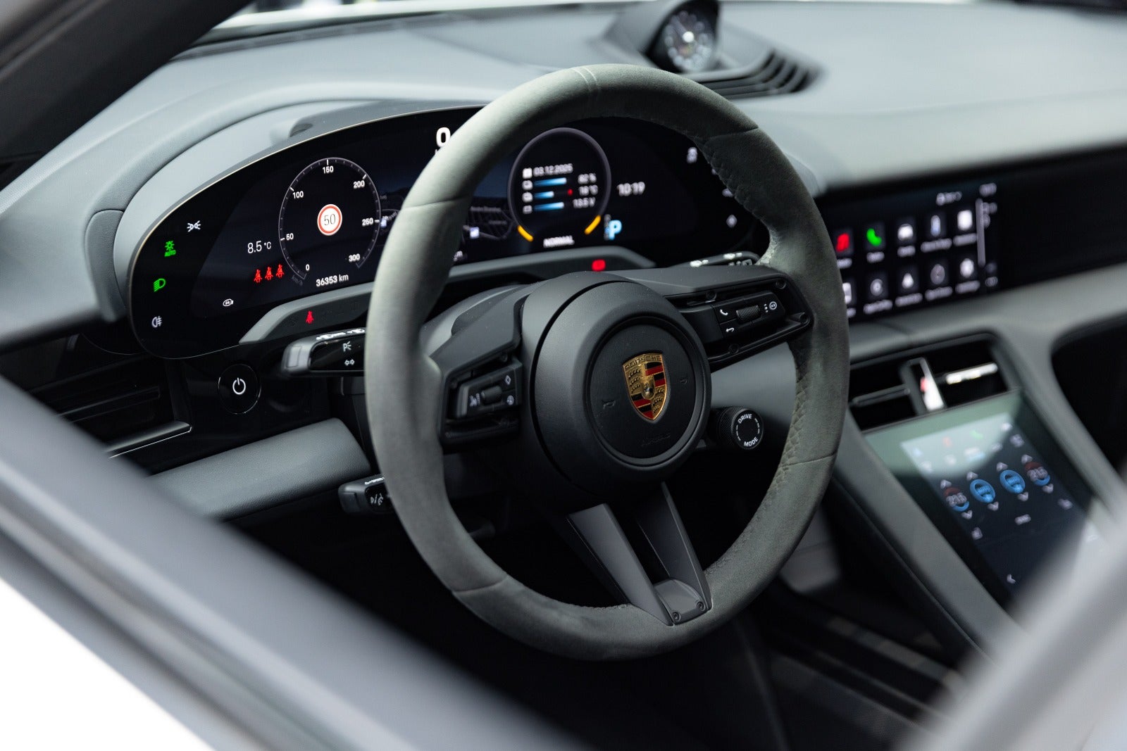 Gallery image 18 of 24