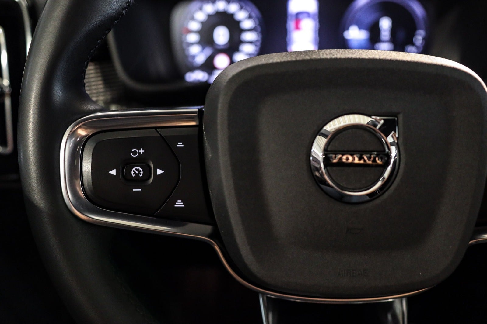 Billede af Volvo XC40 1,5 T5 ReCharge R-Design aut. Van