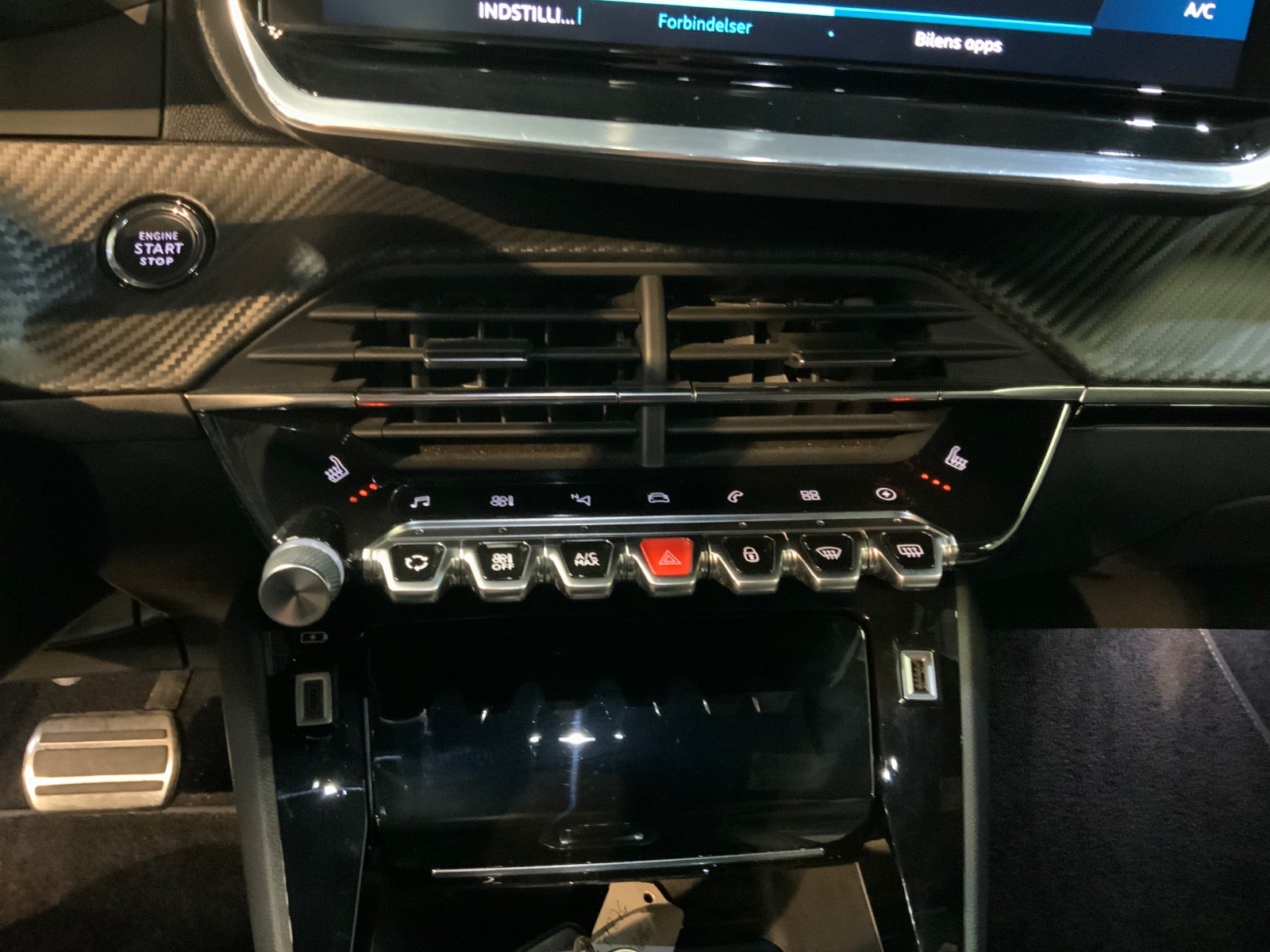 Peugeot e-2008