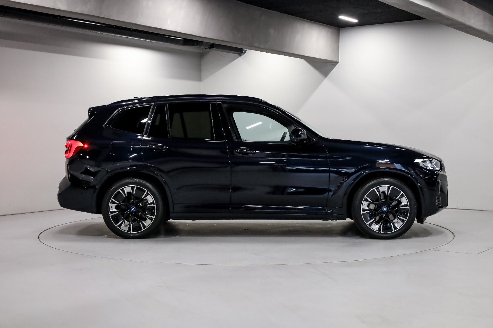 BMW iX3 Charged Plus M-Sport