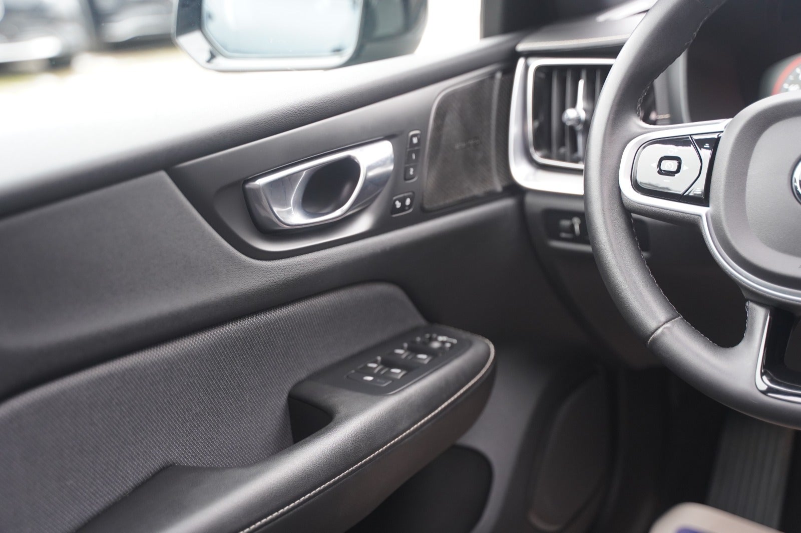 Billede af Volvo V60 2,0 T6 ReCharge R-Design aut. AWD