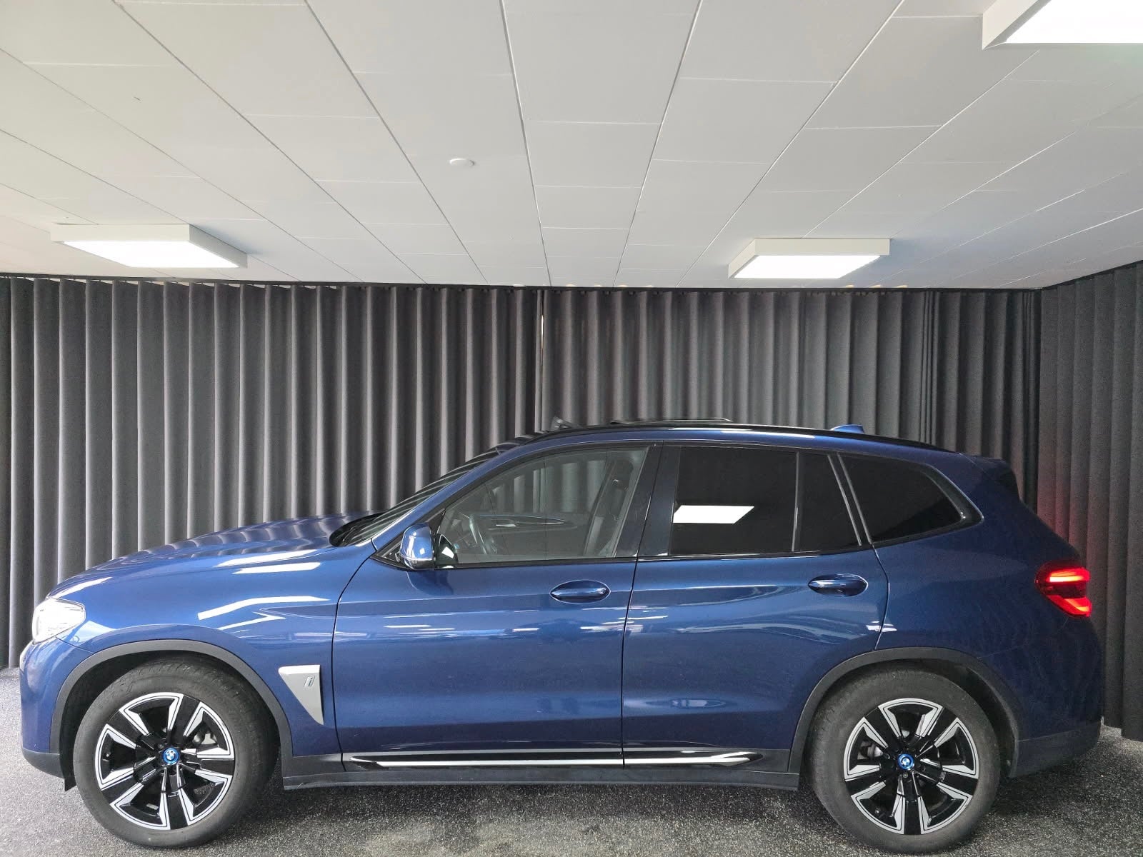 BMW iX3 Inspiring