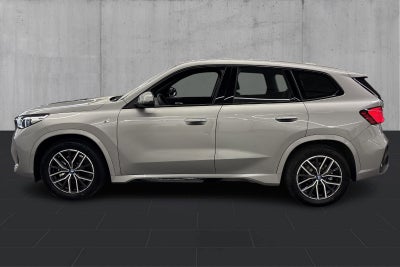 BMW iX1 eDrive20 M-Sport - 1
