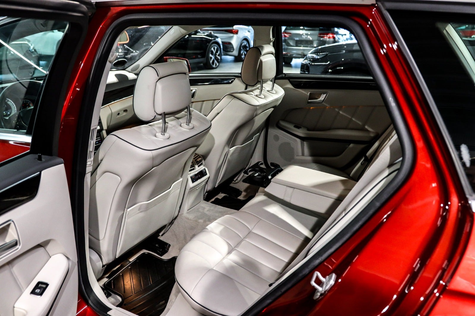 Billede af Mercedes E350 3,0 BlueTEC Avantgarde stc. aut.