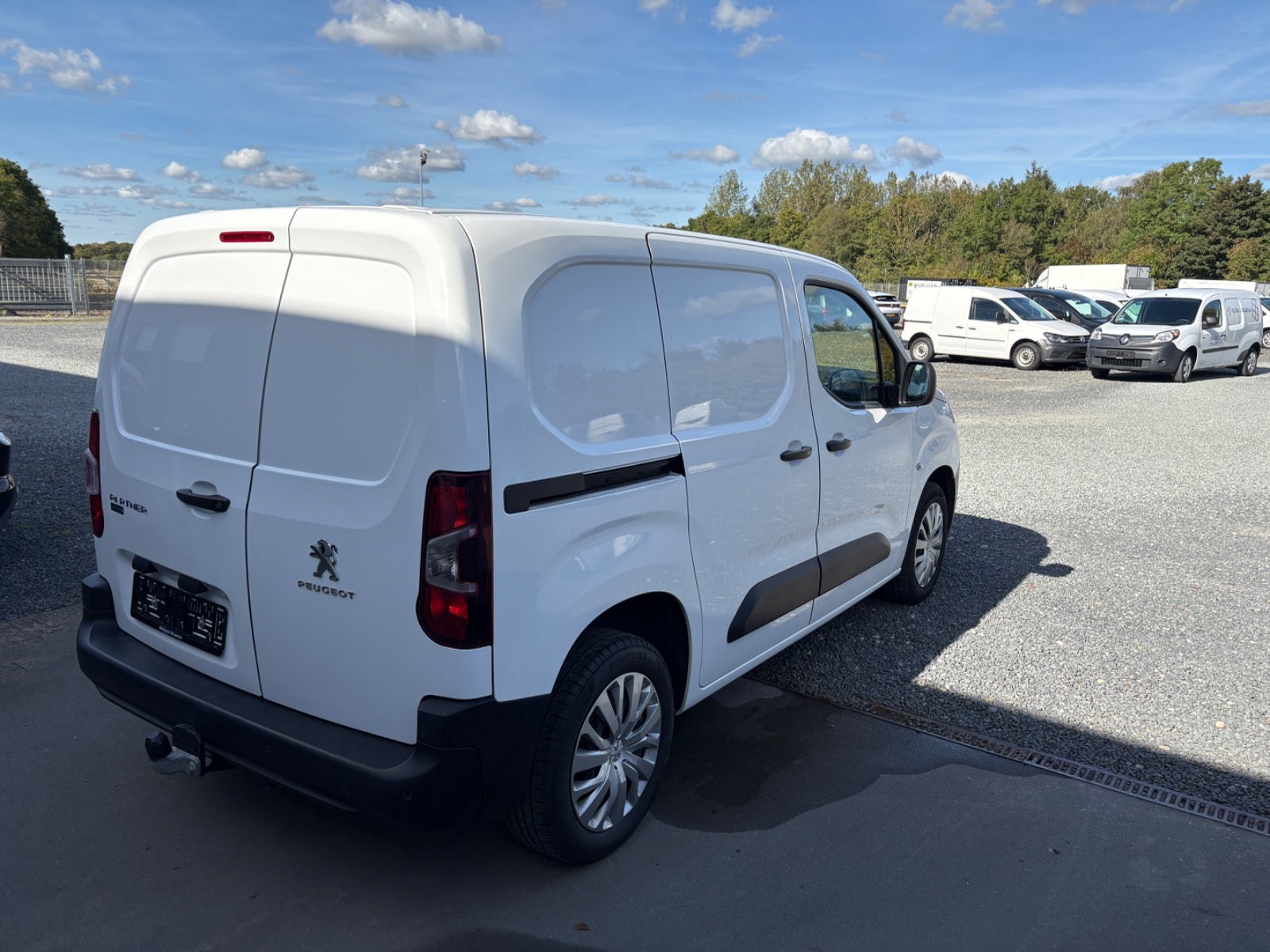 Peugeot Partner BlueHDi 100 L1V1 Plus Pro Van