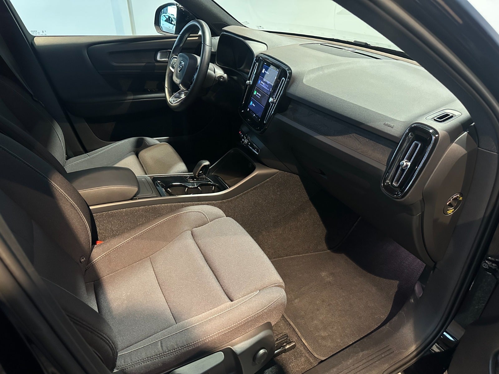 Volvo XC40 P6 ReCharge Plus 5d - 6