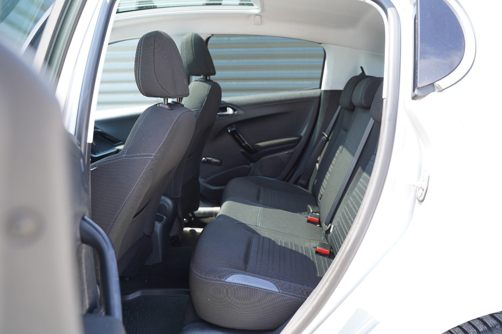 Billede af Peugeot 208 1,2 VTi 82 Supreme Sky