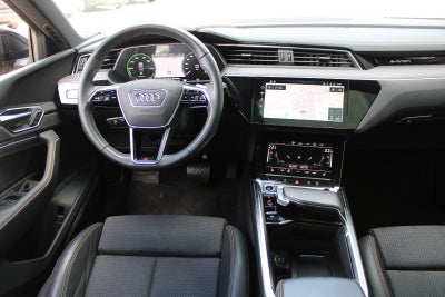 Audi e-tron Black Edition S-line quattro