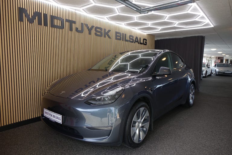 Tesla Model Y Long Range AWD