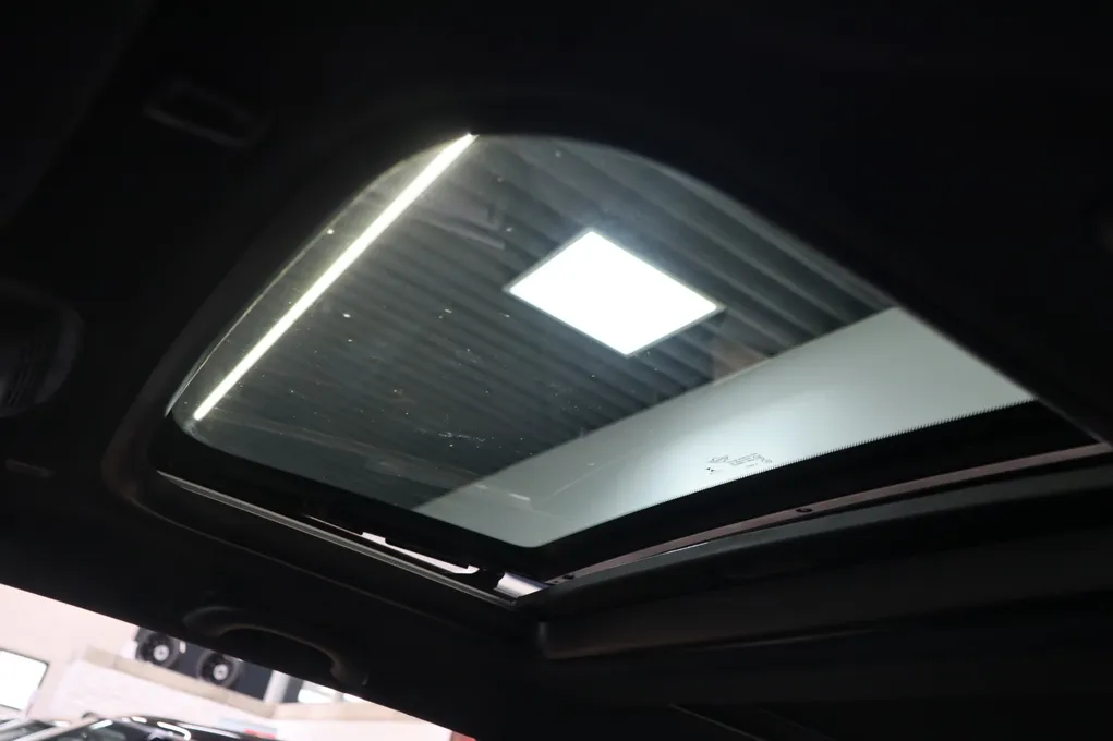 MINI Cooper SE Camden Edition