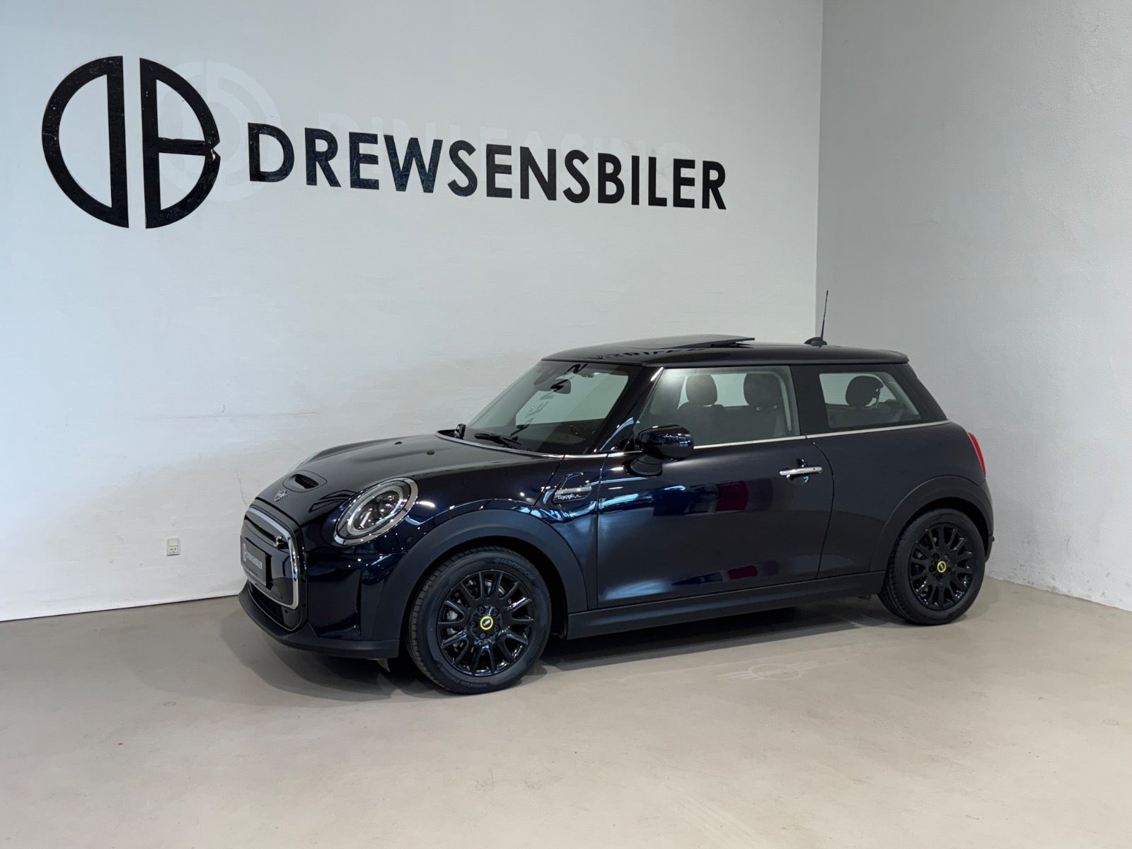 MINI Cooper SE Camden Edition A