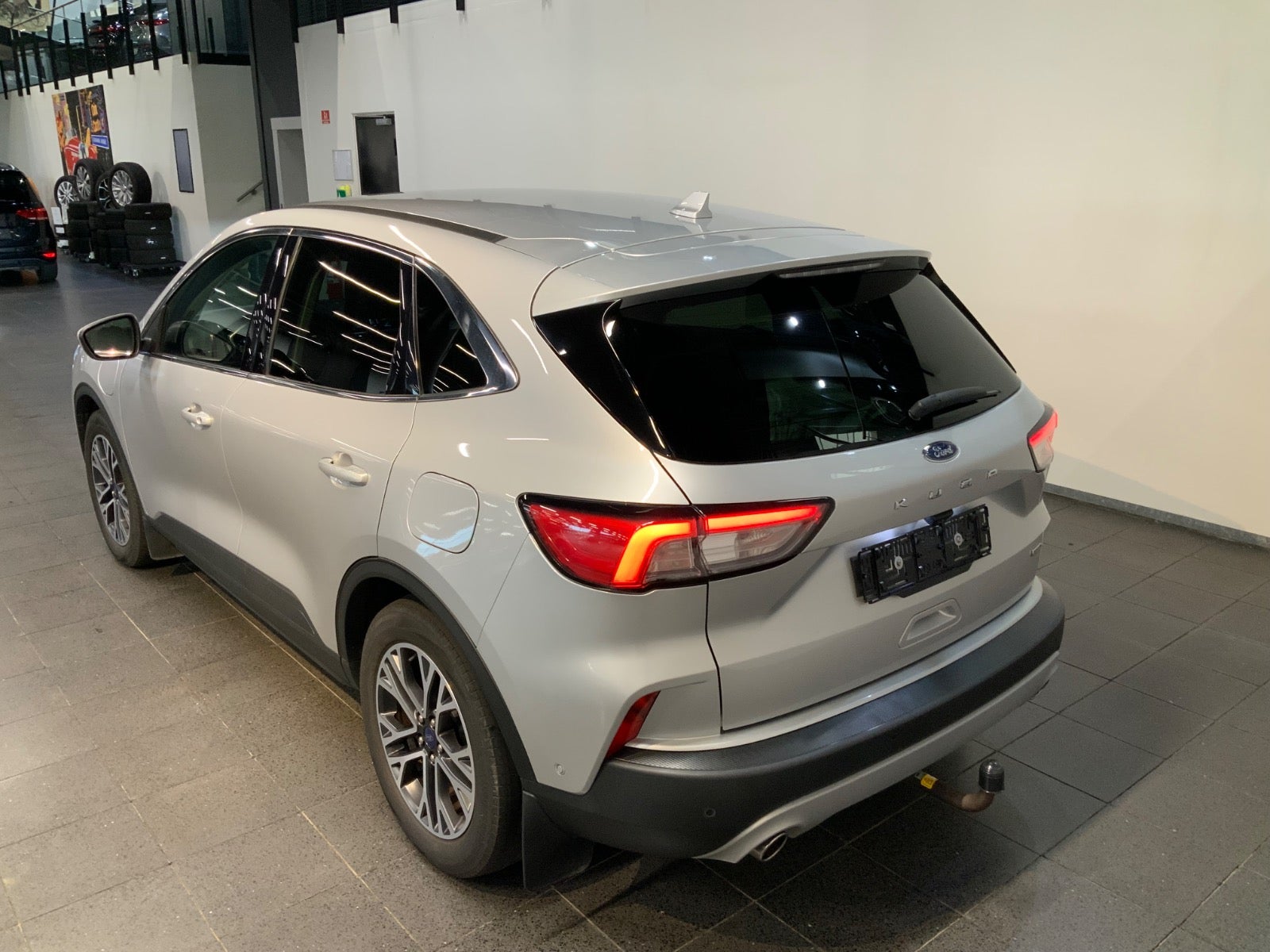 Ford Kuga (4/8)