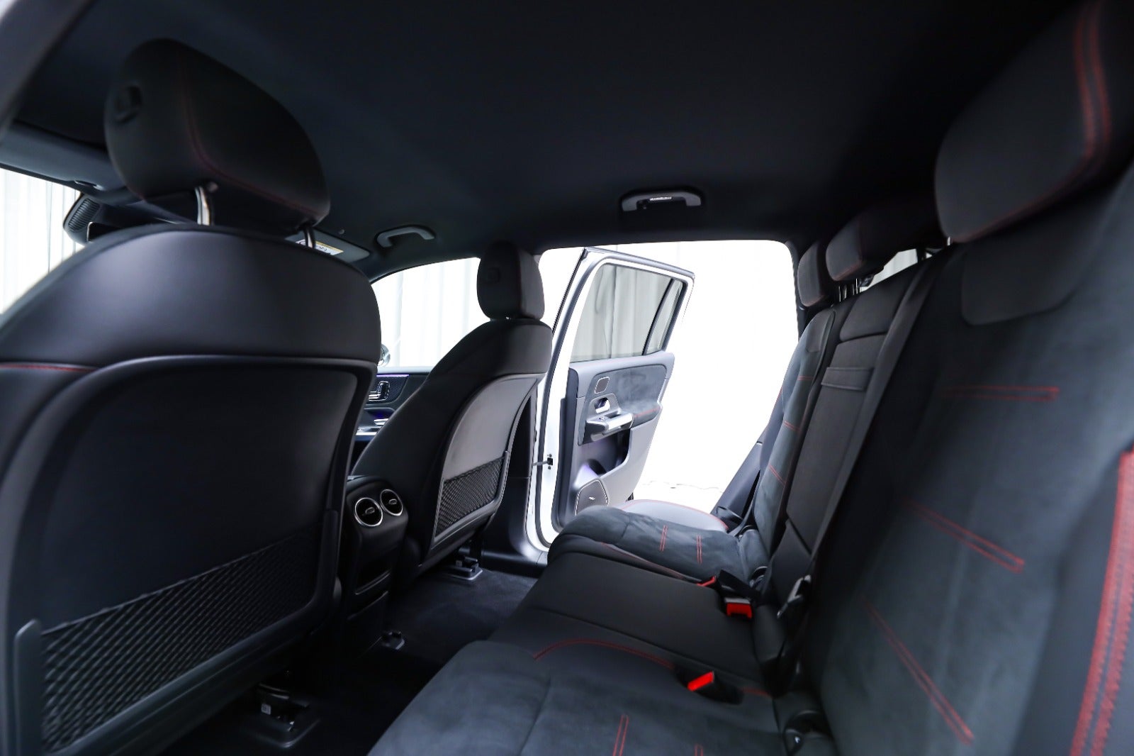 Mercedes-Benz EQB 250+ (5/8)