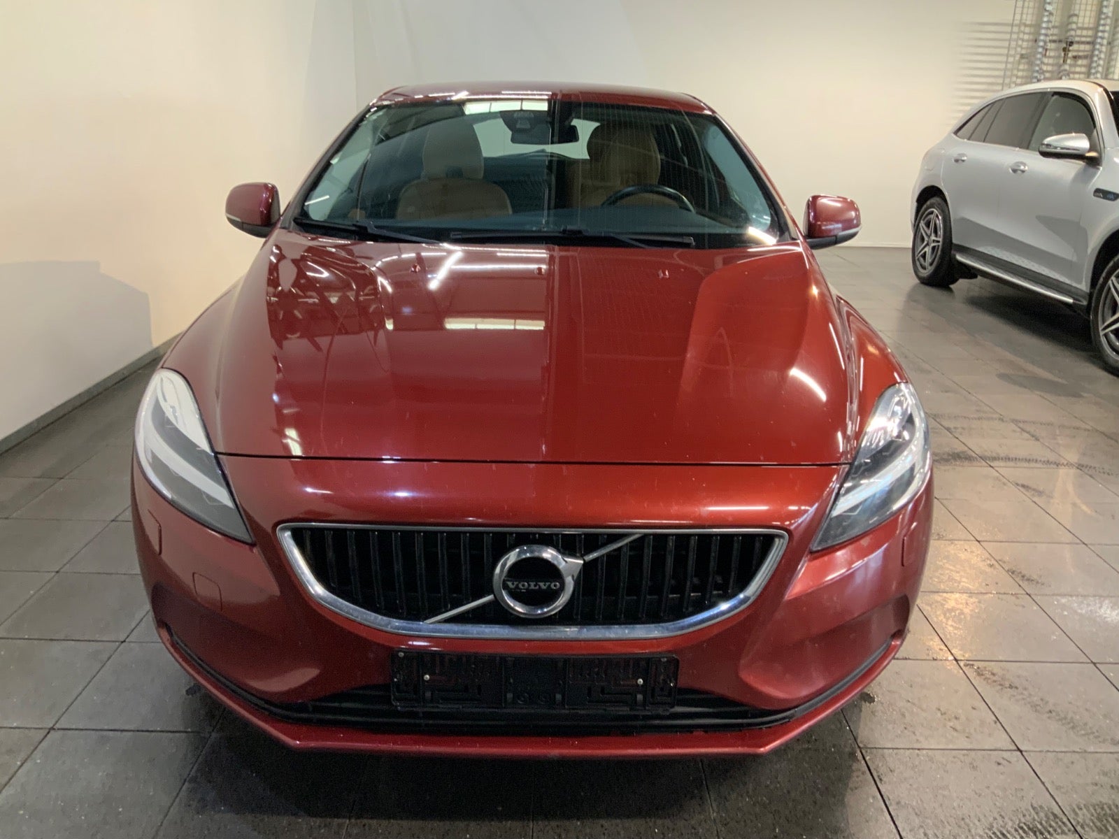 Volvo V40 (3/8)