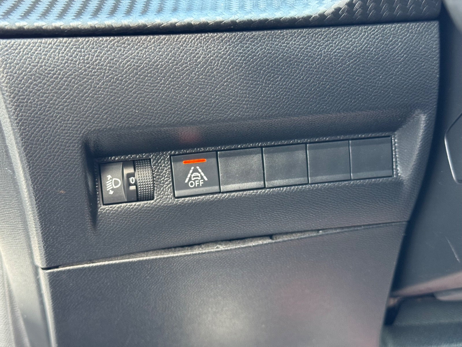 Billede af Peugeot 208 1,5 BlueHDi 100 Allure Sky