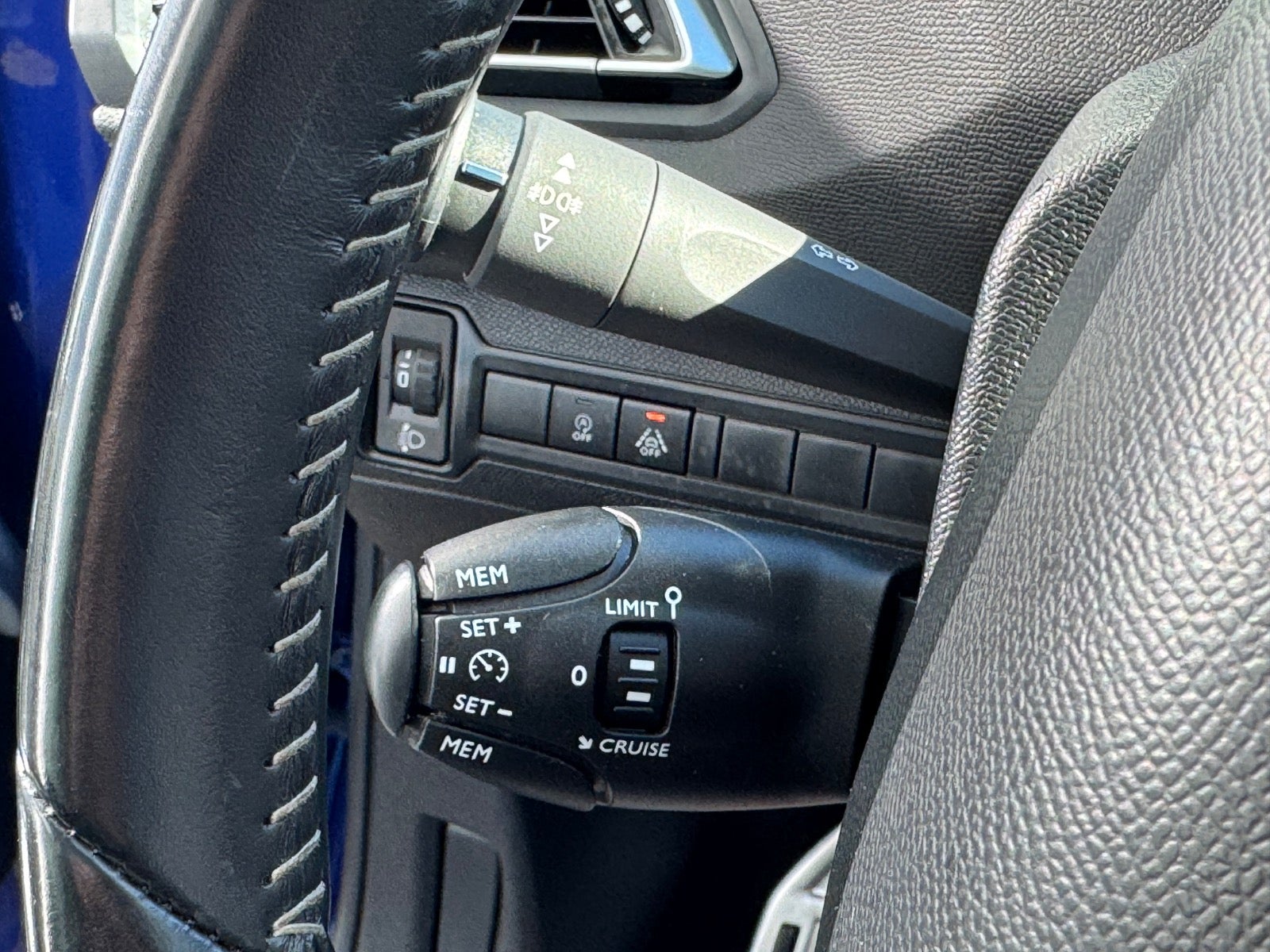 Billede af Peugeot 308 1,5 BlueHDi 130 Allure Sky SW