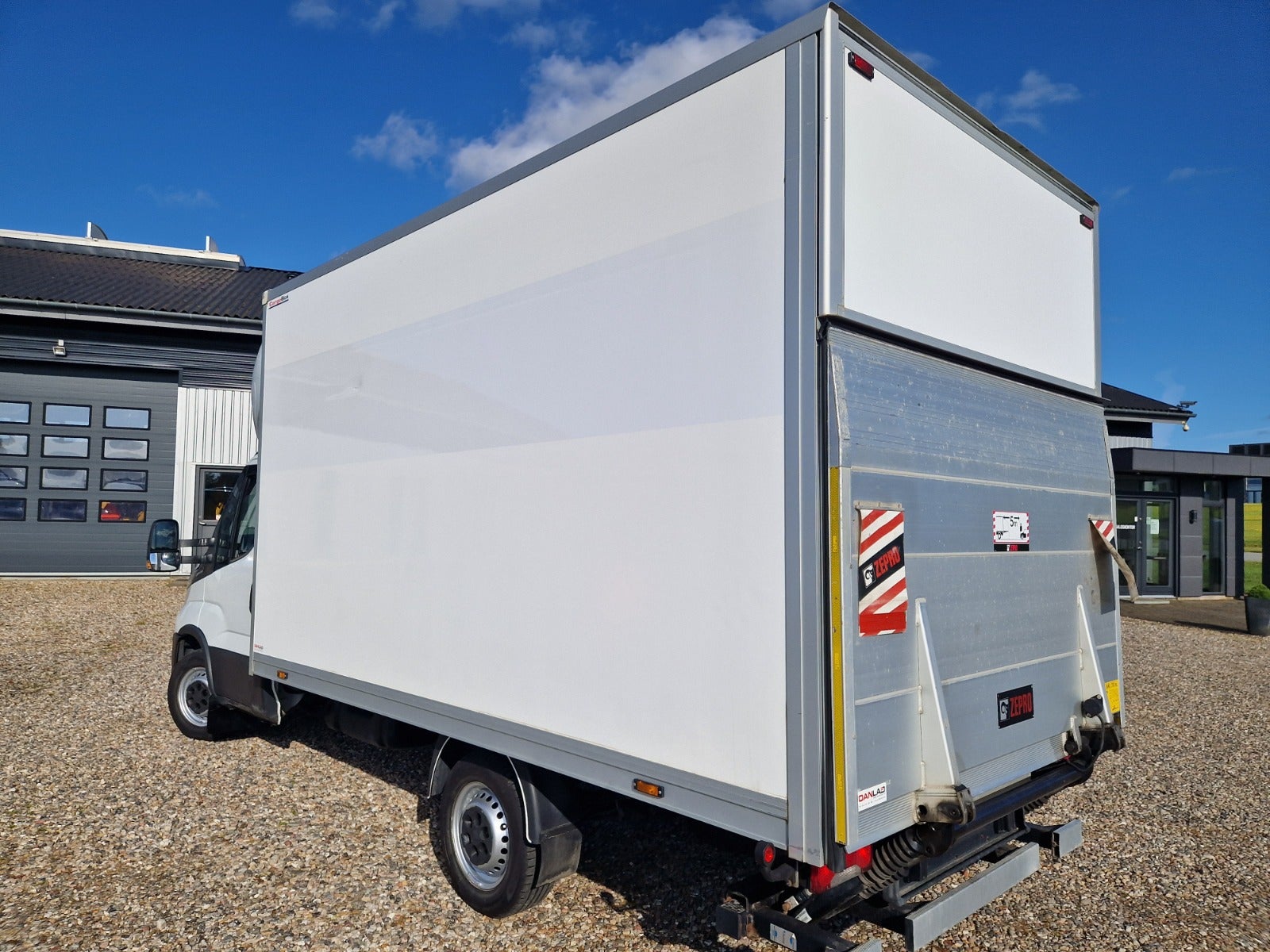 Billede af Iveco Daily 2,3 35S14 Alukasse m/lift