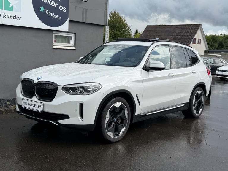 BMW iX3 Charged Plus