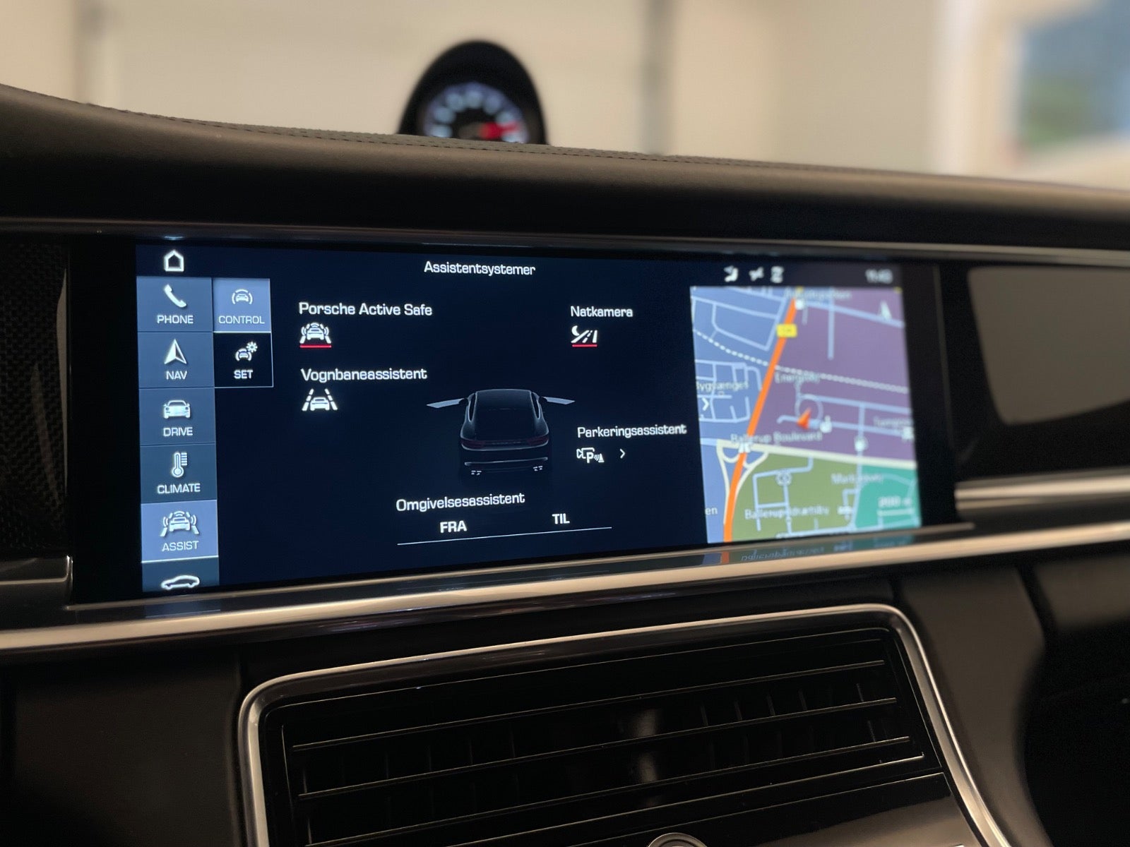 Porsche – Panamera Turbo