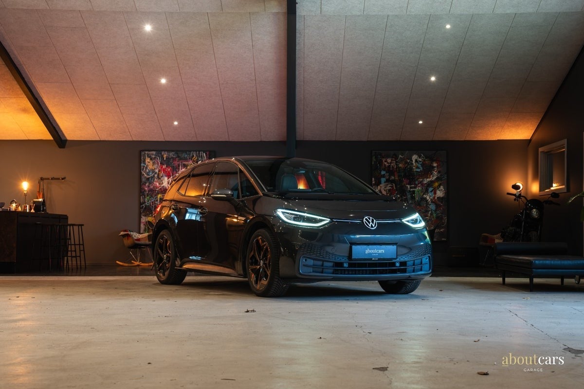 Main Vehicle Image