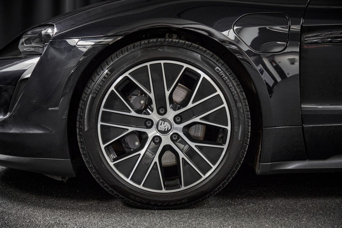 Gallery image 6 of 13