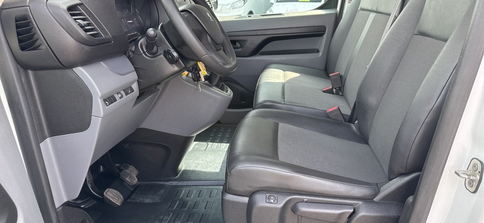 Billede af Peugeot Expert 2,0 BlueHDi 122 L3 Plus Van