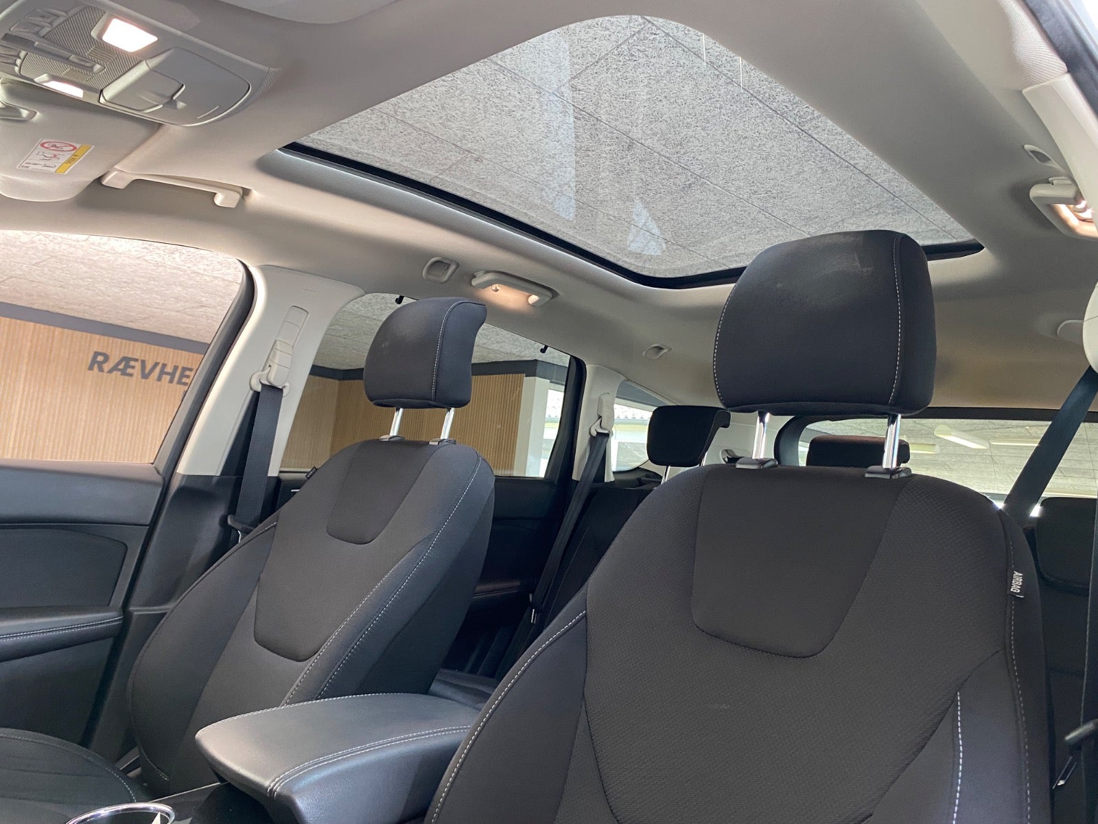 Ford S-MAX SCTi 160 Titanium 7prs – 8