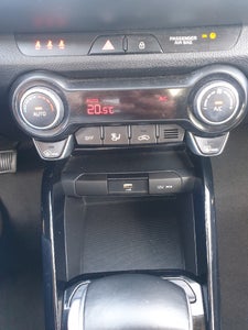 Kia Stonic T-GDi mHEV Prestige Upgrade DCT