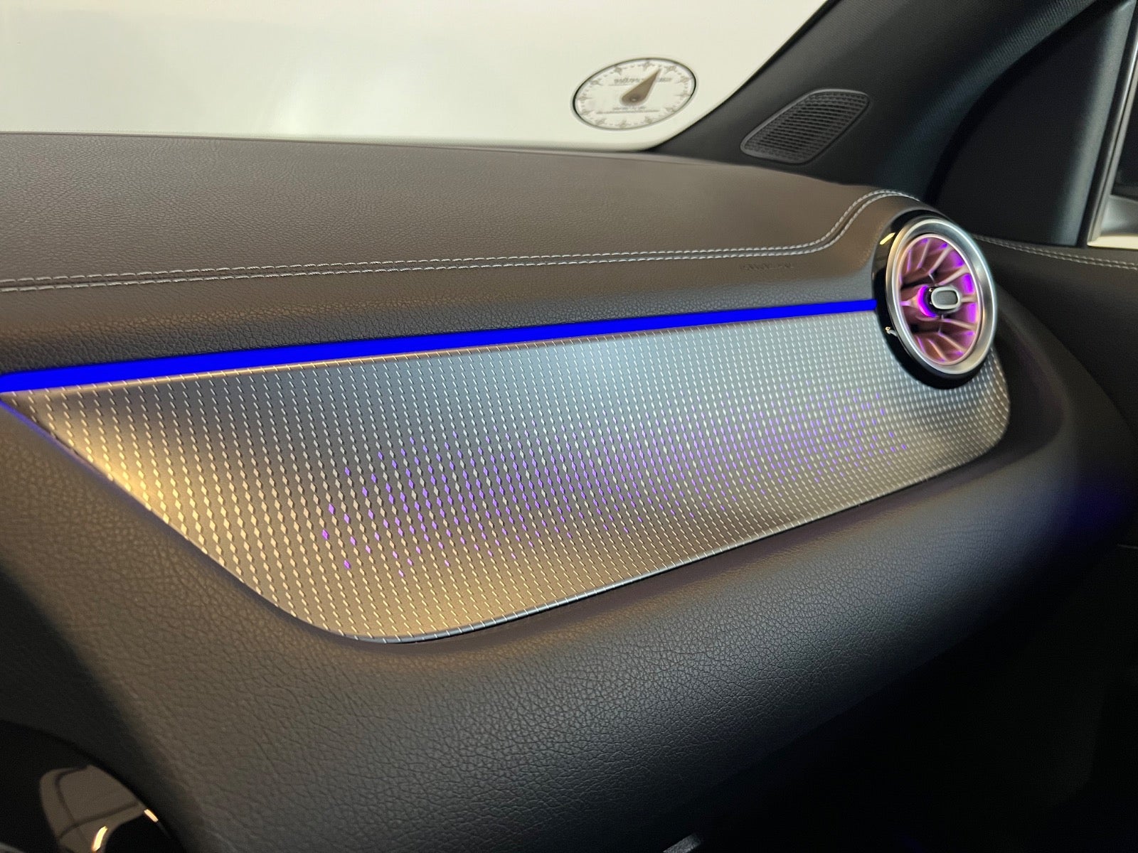 Mercedes EQA250 Electric Art