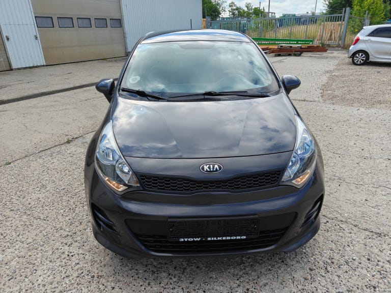 Kia Rio CVVT Style+