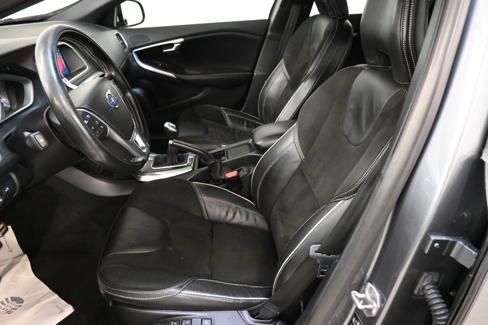 Volvo V40 T4 180 R-Design
