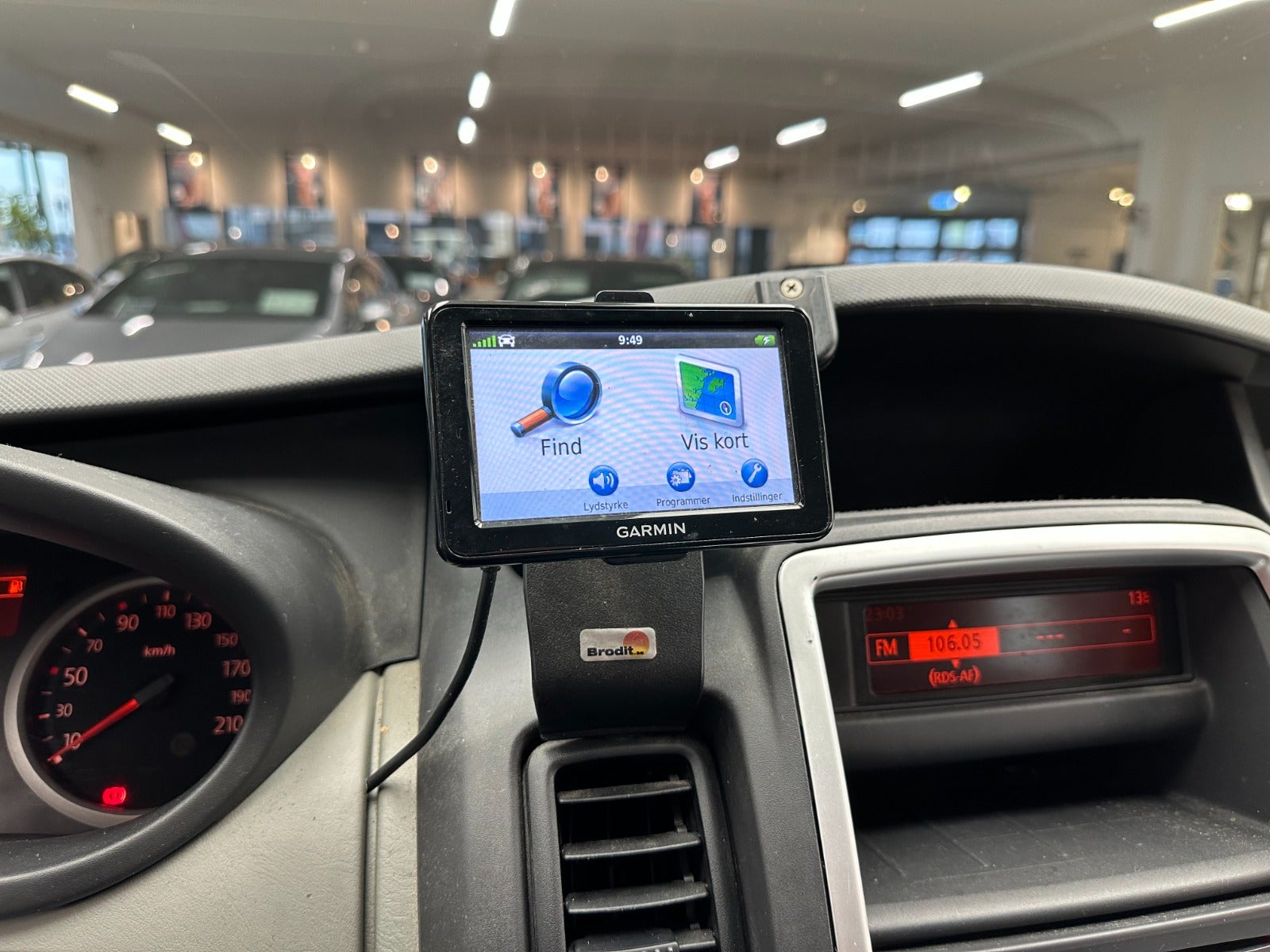 Billede af Renault Trafic T29 2,0 dCi 115 L2H1 Kombi