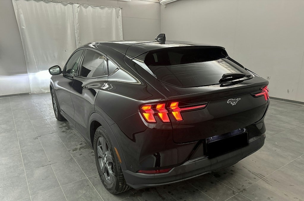 Ford Mustang Mach-E Standard Range