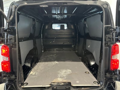 Peugeot Expert BlueHDi 122 L3 Plus EAT8 Van