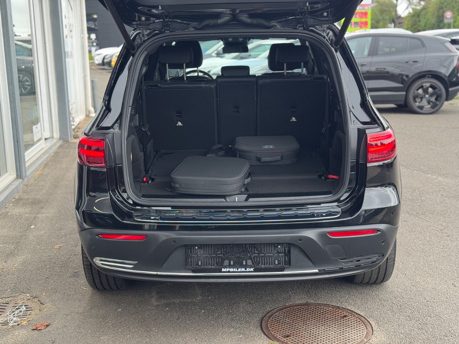 Billede af Mercedes EQB300  Progressive 4Matic 7prs