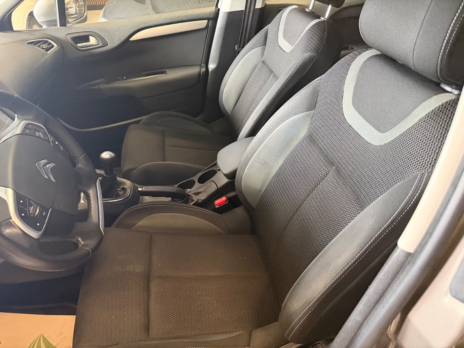 Citroën C4 e-HDi 115 Airdream Exclusive - billede 11