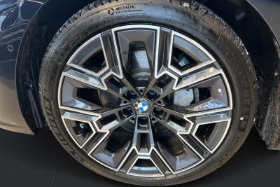 BMW i5 xDrive40 Touring Fully Charged