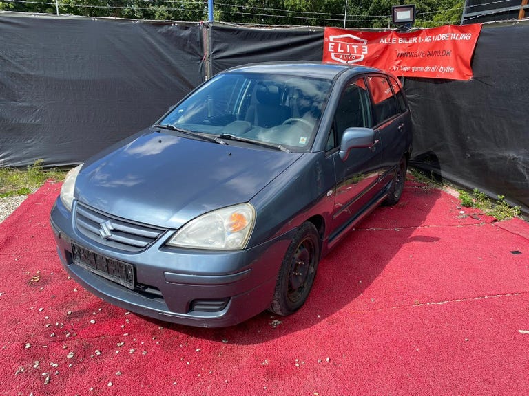 Suzuki Liana