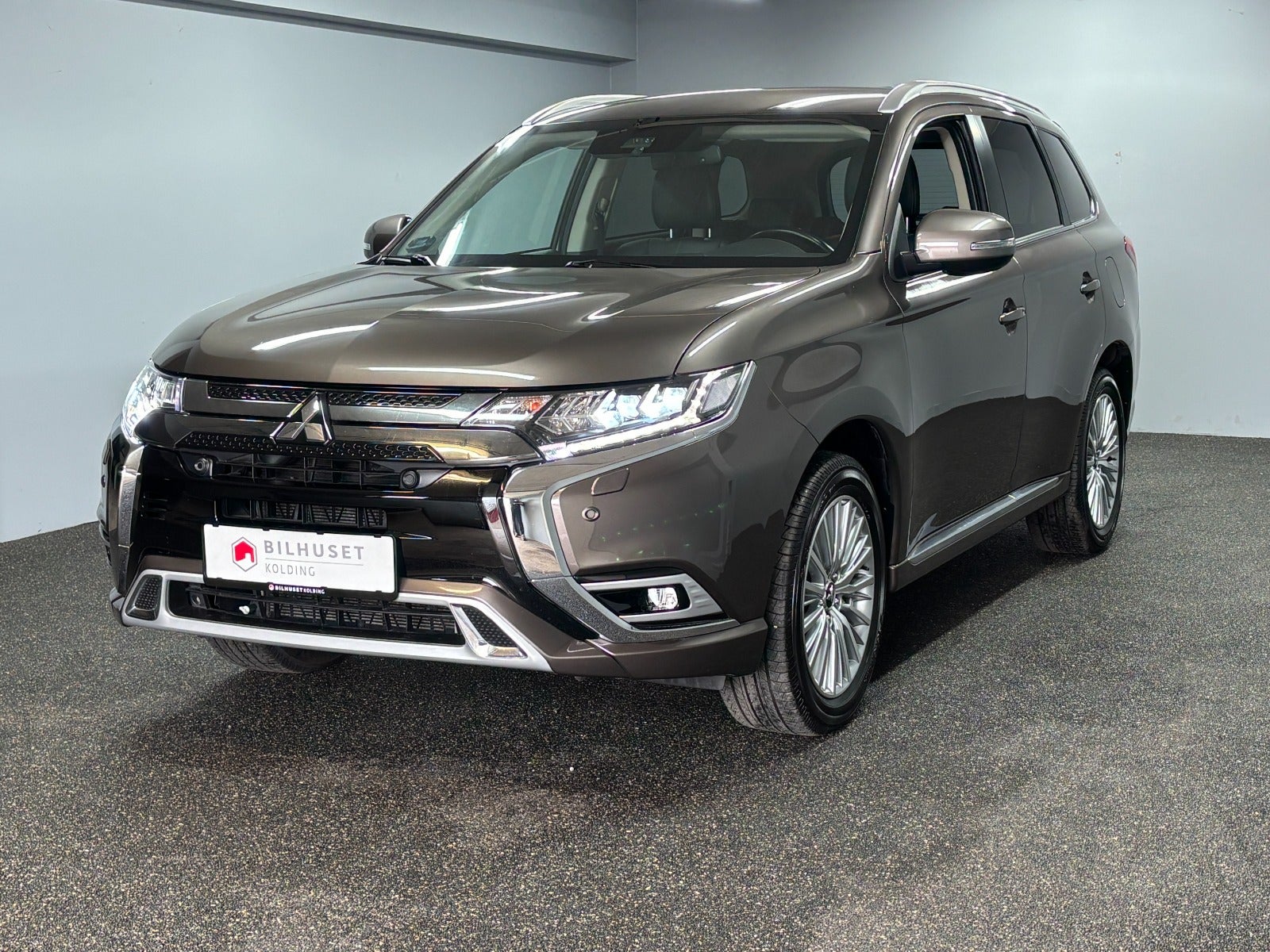 Billede af Mitsubishi Outlander 2,4 PHEV Intense CVT 4WD