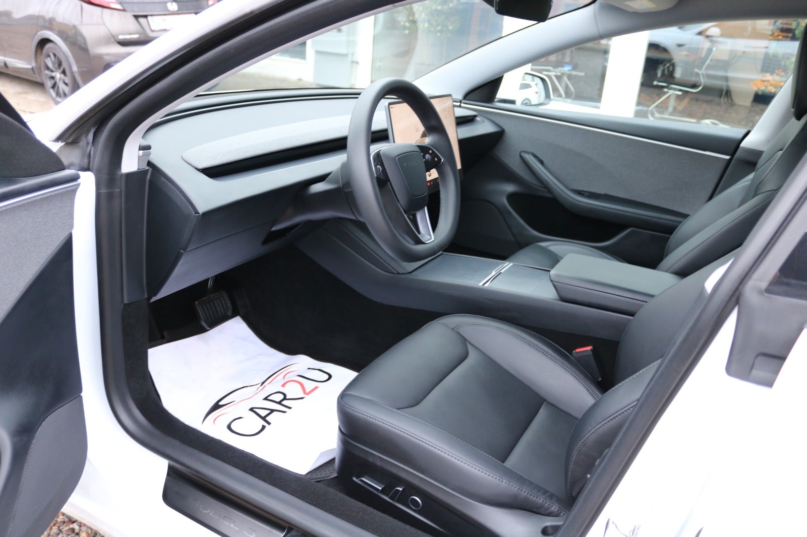 Tesla Model 3 RWD
