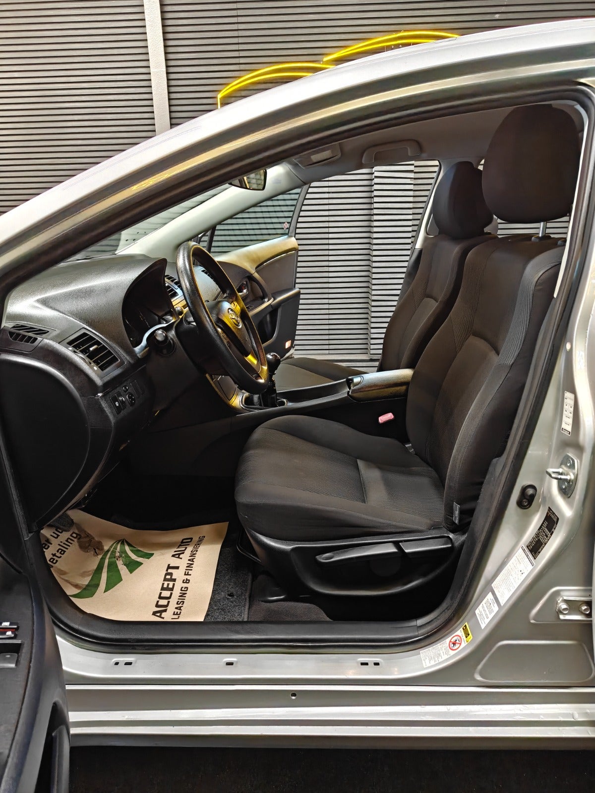 Billede af Toyota Avensis 1,6 VVT-i T1 stc.
