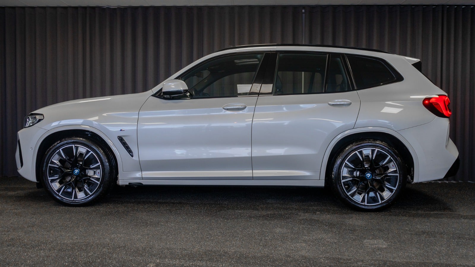 Billede af BMW iX3  Charged Plus M-Sport