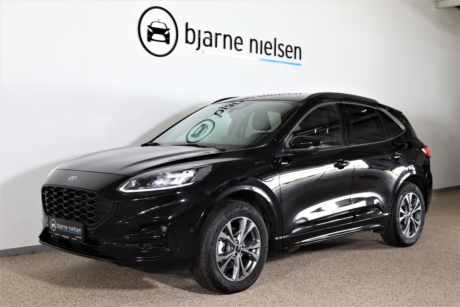 Brugt Ford Kuga PHEV STLine X CVT 2022 udstillet i Nielsen Car