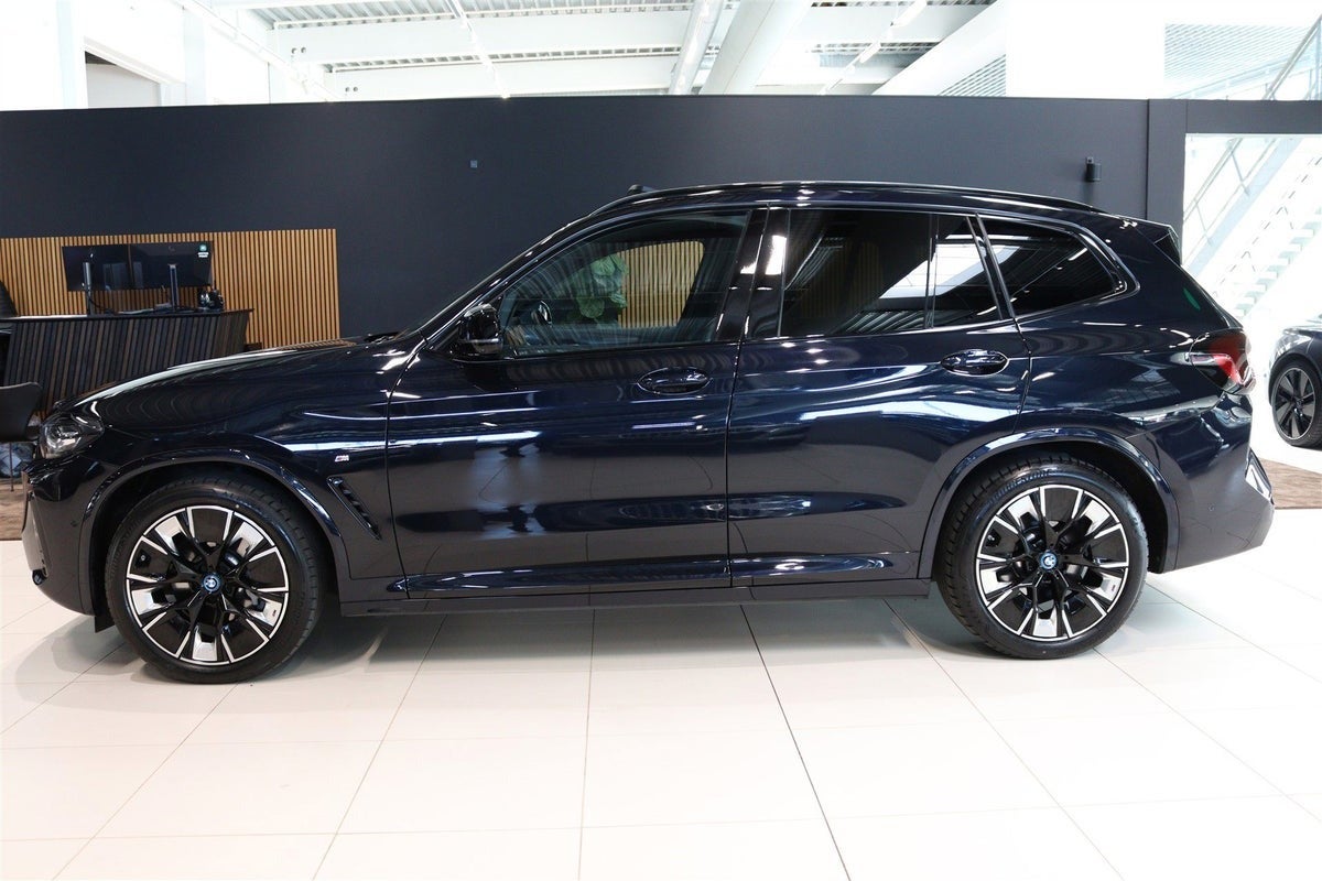 BMW iX3 Charged Plus M-Sport billede 2