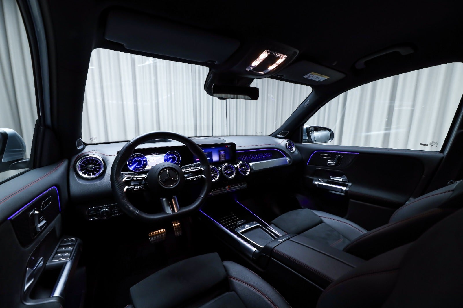 Mercedes-Benz EQB 250+ (4/8)