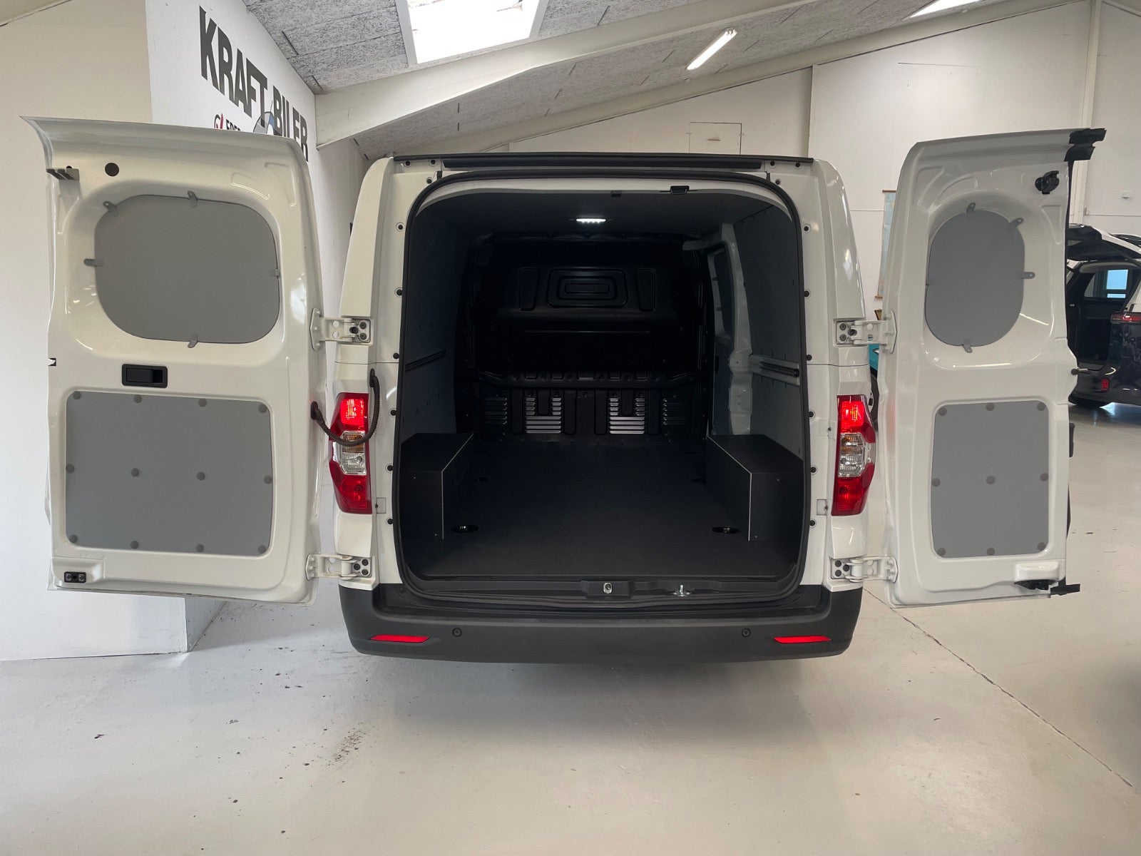 Billede af Maxus e-Deliver 3 50 Cargo Van LWB