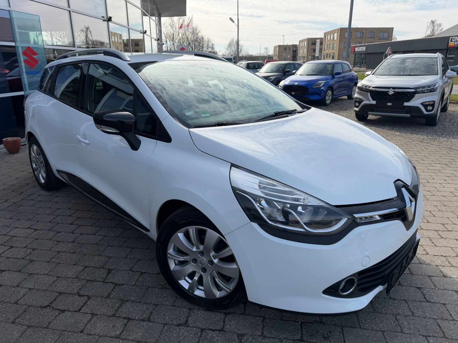 Billede af Renault Clio IV 0,9 TCe 90 Expression Sport Tourer