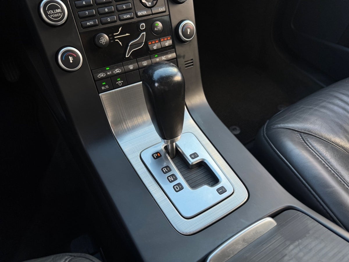 Volvo V70 T Momentum aut.