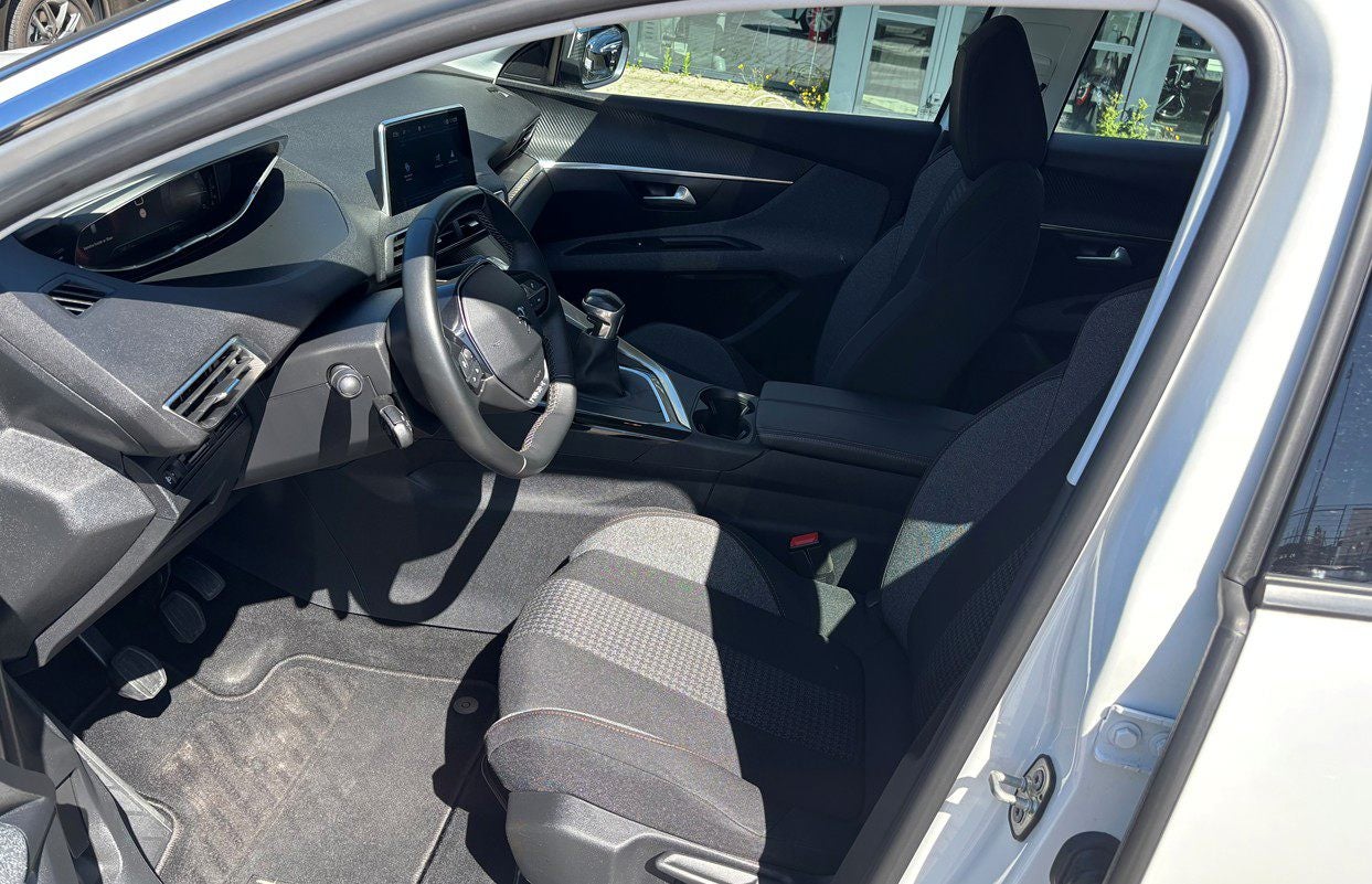 Billede af Peugeot 3008 1,2 e-THP 130 Strike