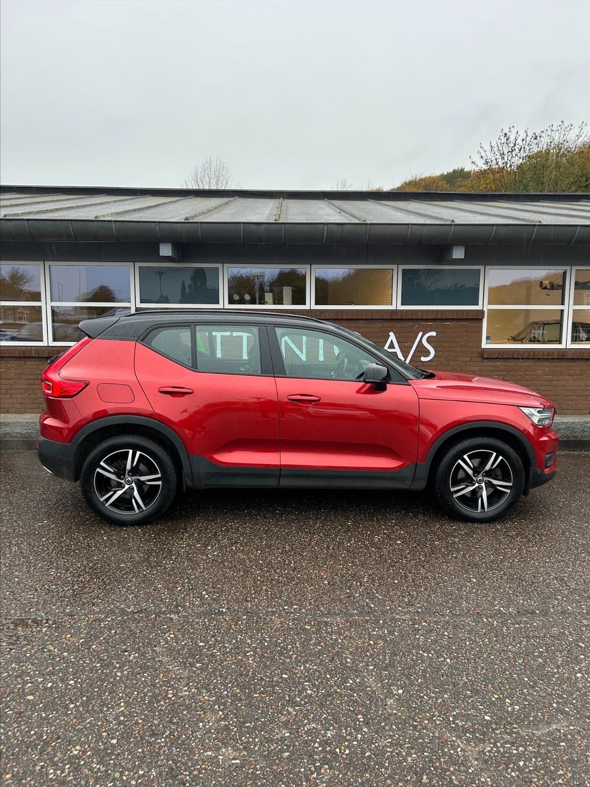 Billede af Volvo XC40 2,0 D4 190 R-Design aut. AWD